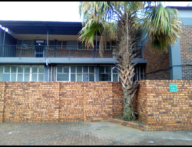 472M² BUSINESS FOR SALE IN RUSTENBURG CENTRAL